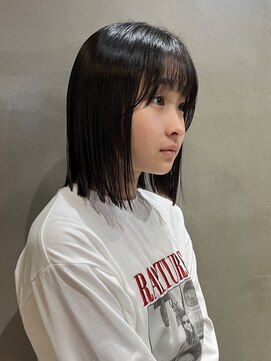 シー(si) ぱつっとボブ