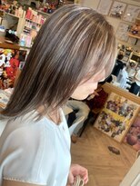 ヘア メイク ココ(hair make coco)&nbsp;ハイライトを入れてベースも明るくつくりました(*^-^*)♪