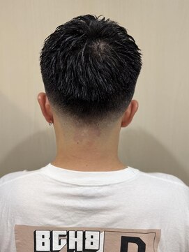 グレイスフル バーバープラチナム 六本木店(Graceful Barber platinum) かき上げバング束感フェードショート