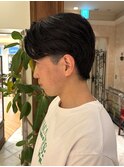 刈り上げセンターパート フェザーショート 黒髪 メンズヘア