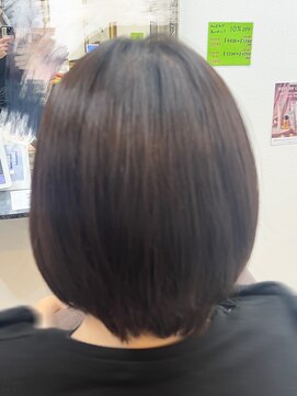 きれいめベージュ×ショートボブ