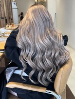 ラグーン(LAGOON)&nbsp;バレイヤージュグレージュハイライトダブルカラーケアブリーチ