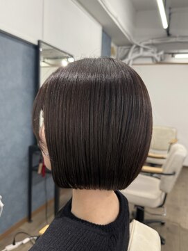 ルアン 上通り(ruen) ぱつっとラインが可愛いミニボブruen 熊本Hina