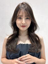 アグノス 青山(Agnos)&nbsp;小顔カットエアリーカールピンクベージュ美髪デジタルパーマ