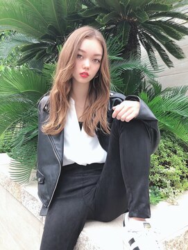 salon de MiLK 札幌大通店【サロン ド ミルク】 外国人風のような透き通るハイトーンロングヘアー