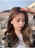 レイヤーカット × ベージュ【10代20代トレンド韓国ヘア】