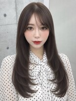 エヌアイ オモテサンドウ(ni omotesando)&nbsp;透明感のあるチョコブラウンとワンカールで作れるレイヤーカット
