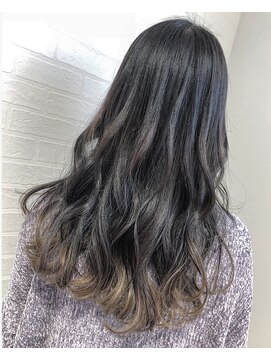 ルシア(Lucia) ダークアッシュグラデーションカラー