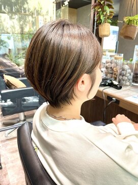 たさわ堂 ヨロ(yolo) 小顔前下がりショート◇耳掛け◇20代30代40代◎◇