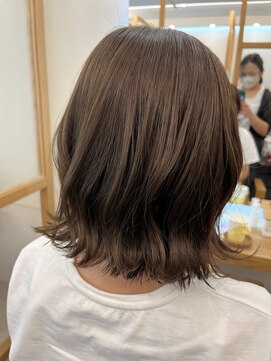 リュクスバトーバイトリコ 船橋南口店(Luxe BATEAU by tricot) 伸ばしかけボブ