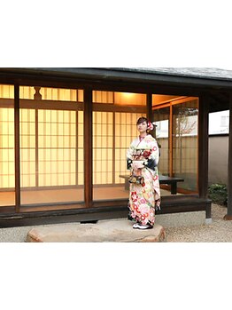美しい着物でおなじみのきぬやが手掛ける美容室。貴女だけのヘアケアもお気に入りの一着もきっと見つかる