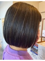 ソレカ(SORECA)&nbsp;【SORECA/ソレカ】ボブスタイル × 白髪ぼかしハイライト