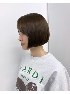 ユイツ まとまるショートボブ