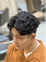 グルーマーズトウキョウ(GROOMER/S TOKYO)&nbsp;ラルフカール　海外ヘア　メンズパーマ　センターパート