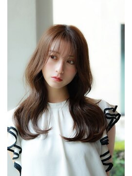 オーシャントーキョー サニー 原宿(OCEAN TOKYO Sunny) レイヤーカット巻き髪コテ巻きオリーブカラーハイトーンカラー