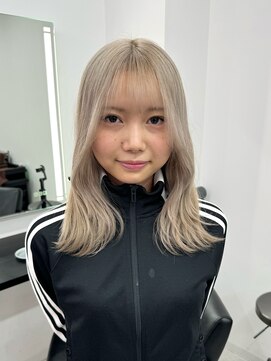 エゴ 池袋(EGO) 初ブリーチにおすすめミルクティーカラー