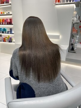 アールプラスヘアサロン(ar+ hair salon) 【新宿/新宿三丁目/ダブルカラー/ハイトーン/