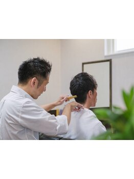 シンプルで洗練されたメンズカジュアル◇毎日のコーディネートを格上げし、あなたのスタイルを引き立てます