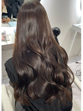 透明感あるチョコレートカラー