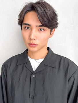 アグノス 青山(Agnos) 小顔カットイメチェンモテ髪束感サーフカールセンターパート