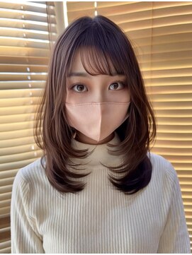 ヌイ 横浜(nui) ミディアムレイヤー 暖色ブラウンカラー