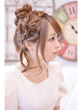 メイズ(MAZE) おだんご＋編みこみ＋ハートアレンジ【メイズ東中野・鍛原志行】