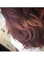 カラーリゾートAi 上野御徒町 仲御徒町店&nbsp;上品レッド