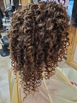 ヘアーワークス 幻華 ツイストスパイラル