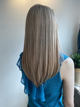 マグネット(O'magnet.) ロング×ベージュスタイル