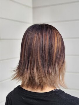 ヘアーメイク ドット(HairMakeDOT) シャドールーツ×切りっぱなし
