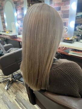 ヘアー リードレス(hair Re:dress) ツヤ感ナチュラルストレート◎グレージュハイトーンカラー