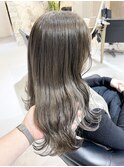ハイトーングレージュ