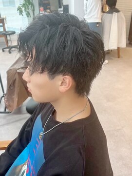 ネオリーブ クーロ メゾン 横浜(Neolive curro Maison) コンマへア×波巻きスパイラル×ツイストパーマ[メンズ]