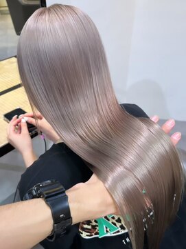 ベレーザ 渋谷(BELEZA) 5814グレーベージュシルキーベージュ艶髪オンブレレイヤーロング