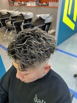 ダズルヘアラッシュ(DAZZLE hair RUSH)&nbsp;金メッシュ×スパイラルパーマ！