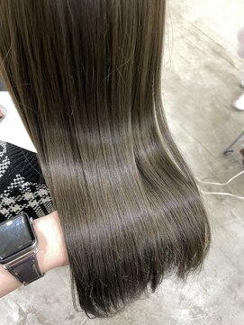 キュオンシア(CUEON. ciea) オリーブグレージュ