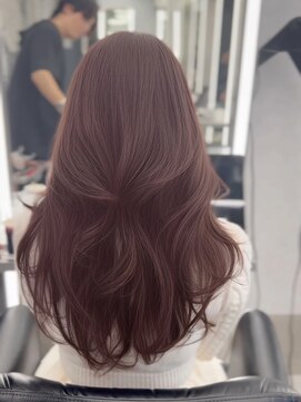 ウルスバイバレット 銀座(Urus by VALETTE) 柔らかピンクブラウン×レイヤーカット×高濃度ケラチン髪質改善