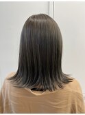 オリーブグレージュ