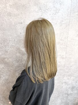 アンバール(amberl) ハイトーンカラー × ミディアムスタイル