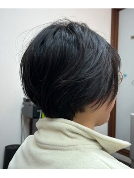バッサリショートカットスタイル