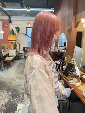 チャプター 問屋町(chapter) 顔まわりレイヤーカットペールオレンジ髪質改善ケアブリーチ