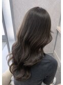 セミロングレイヤーカット＋グレージュ