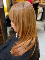 アンティカザサロン(antiqua THE SALON) ベージュカラー 顔周りカット ハイトーン ブリーチ レイヤー