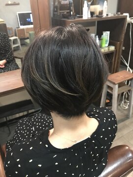 ケアルタイム(Curel time) 襟足スッキリショートボブ