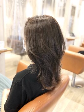 アンプリュス リアン(1+ Unplus lien) セミロングレイヤーアッシュベージュ/ウルフカット/亀戸