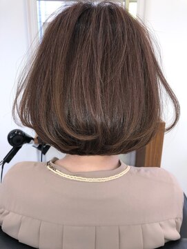 ラウラ 北千住店(Laura) ナチュラルボブ（ベージュ）[ラウラ/北千住]