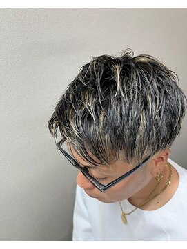 ニード(NEED) 20代/30代/40代/覚王山/千種/スパイキーショート/ハイライト