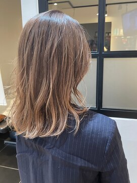 ウィーブス セタガヤ(weaves -SETAGAYA-) イメチェン×小顔レイヤー×バレイヤージュ×オリーブグレー