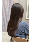 さりげないインナーカラー＋まとまるロングスタイル