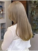 グレージュ切りっぱなしボブ前髪ありミニボブミルクティベージュ